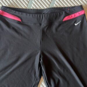NIKE L black workout leggings